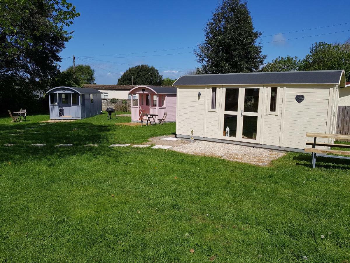 Acorn Camping And Caravan Park Ллантуит Мейджор Экстерьер фото