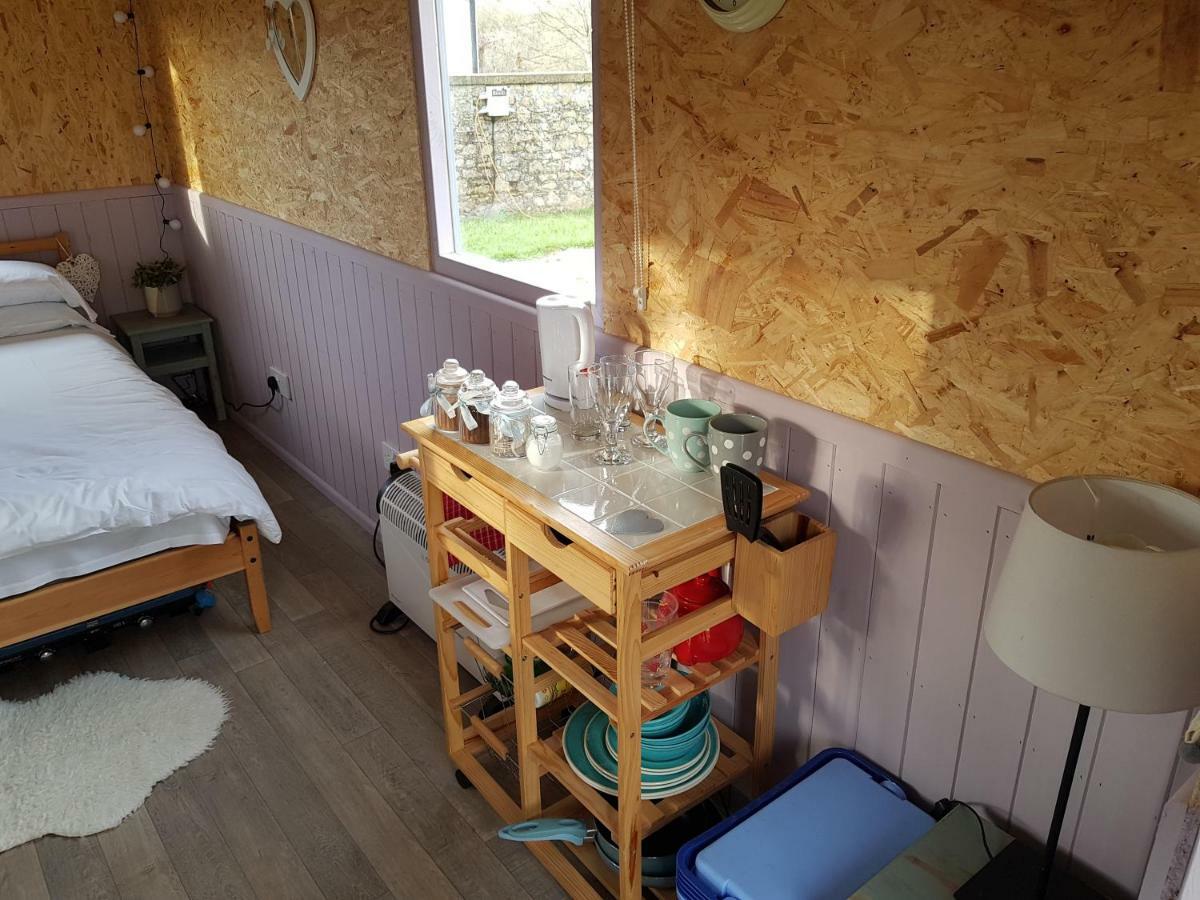 Acorn Camping And Caravan Park Ллантуит Мейджор Экстерьер фото