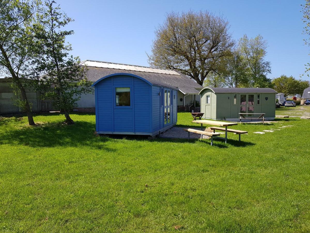 Acorn Camping And Caravan Park Ллантуит Мейджор Экстерьер фото