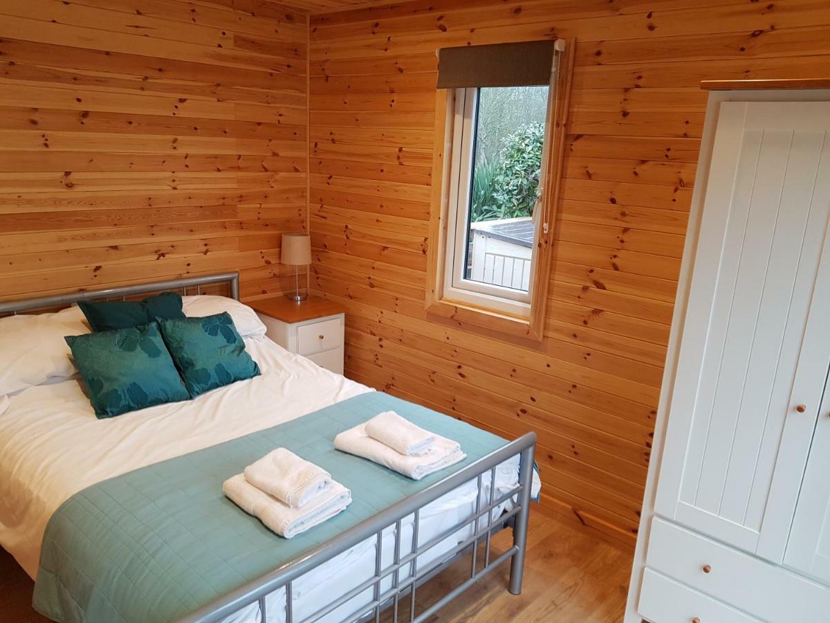 Acorn Camping And Caravan Park Ллантуит Мейджор Экстерьер фото